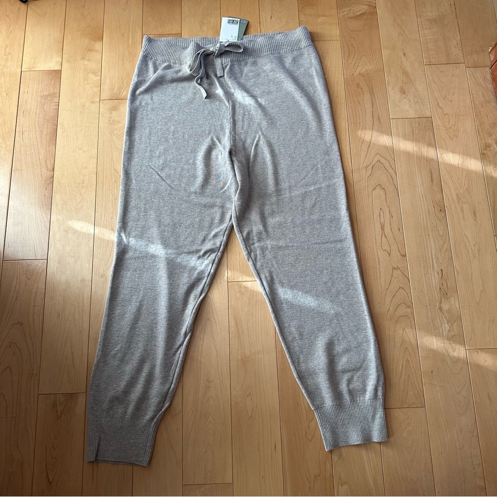 NWT knit joggers
